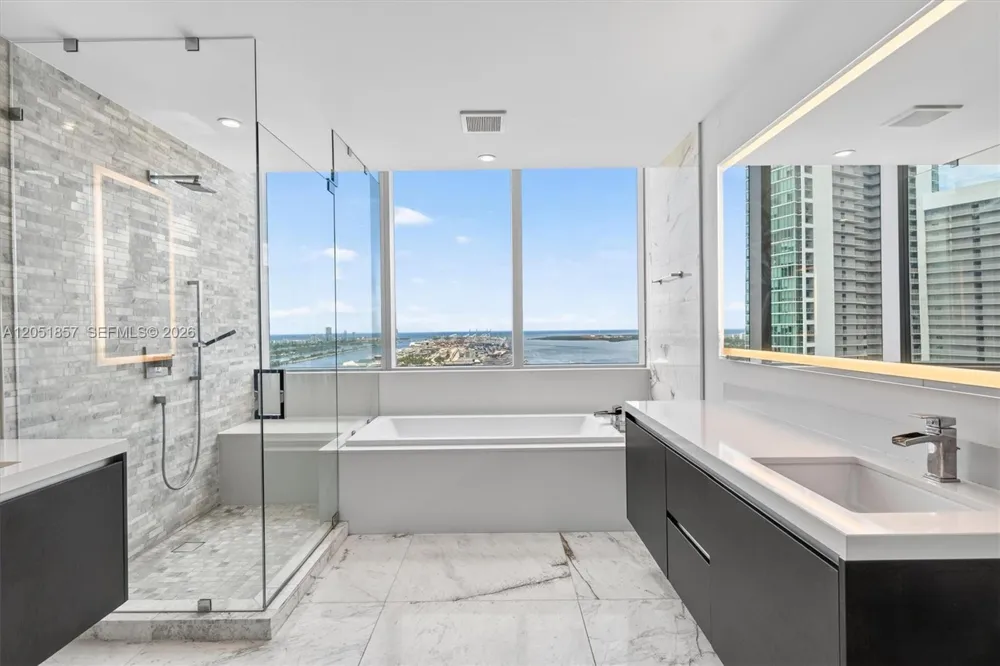 851 NE 1st Ave #3611 Miami, FL 33132