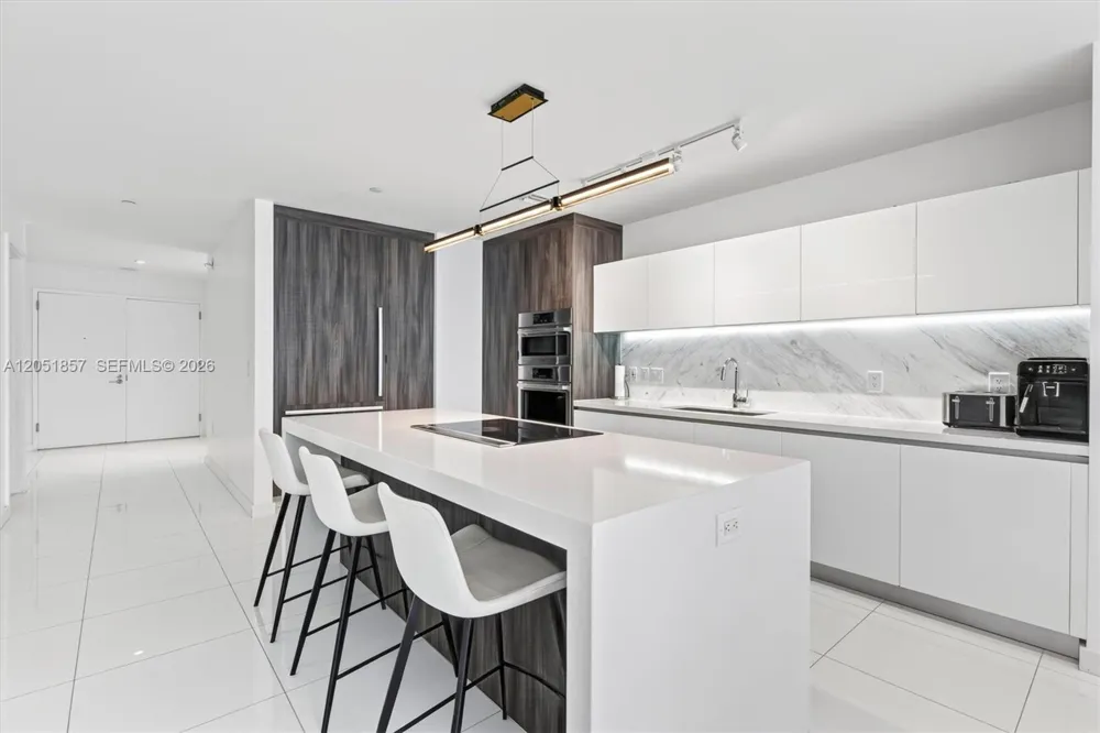 851 NE 1st Ave #3611 Miami, FL 33132
