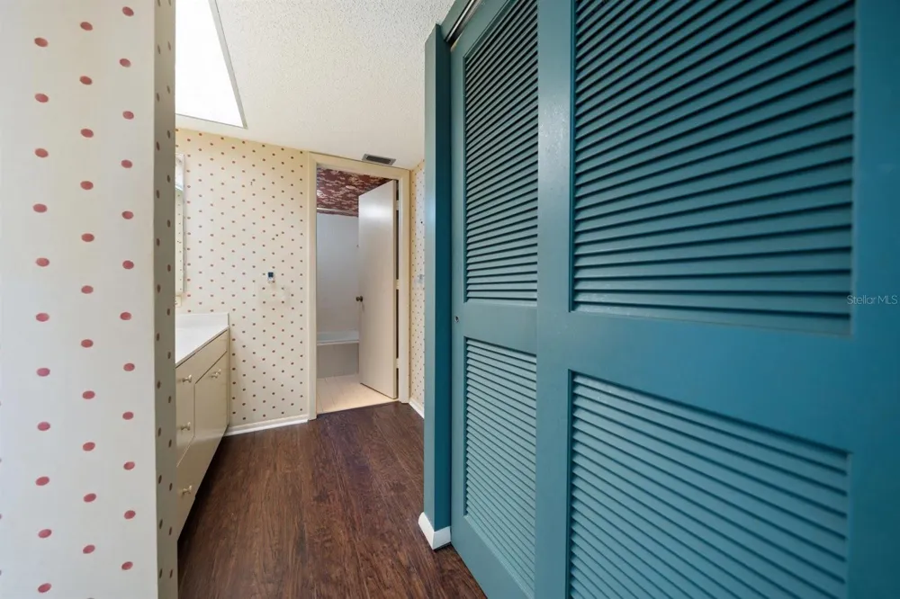 1250 GULF BOULEVARD #706 Clearwater Beach, FL 33767