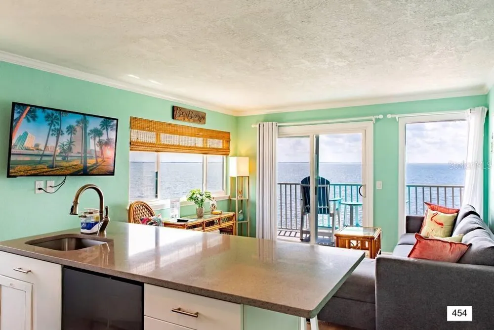 2506 ROCKY POINT DRIVE #454 Tampa, FL 33607