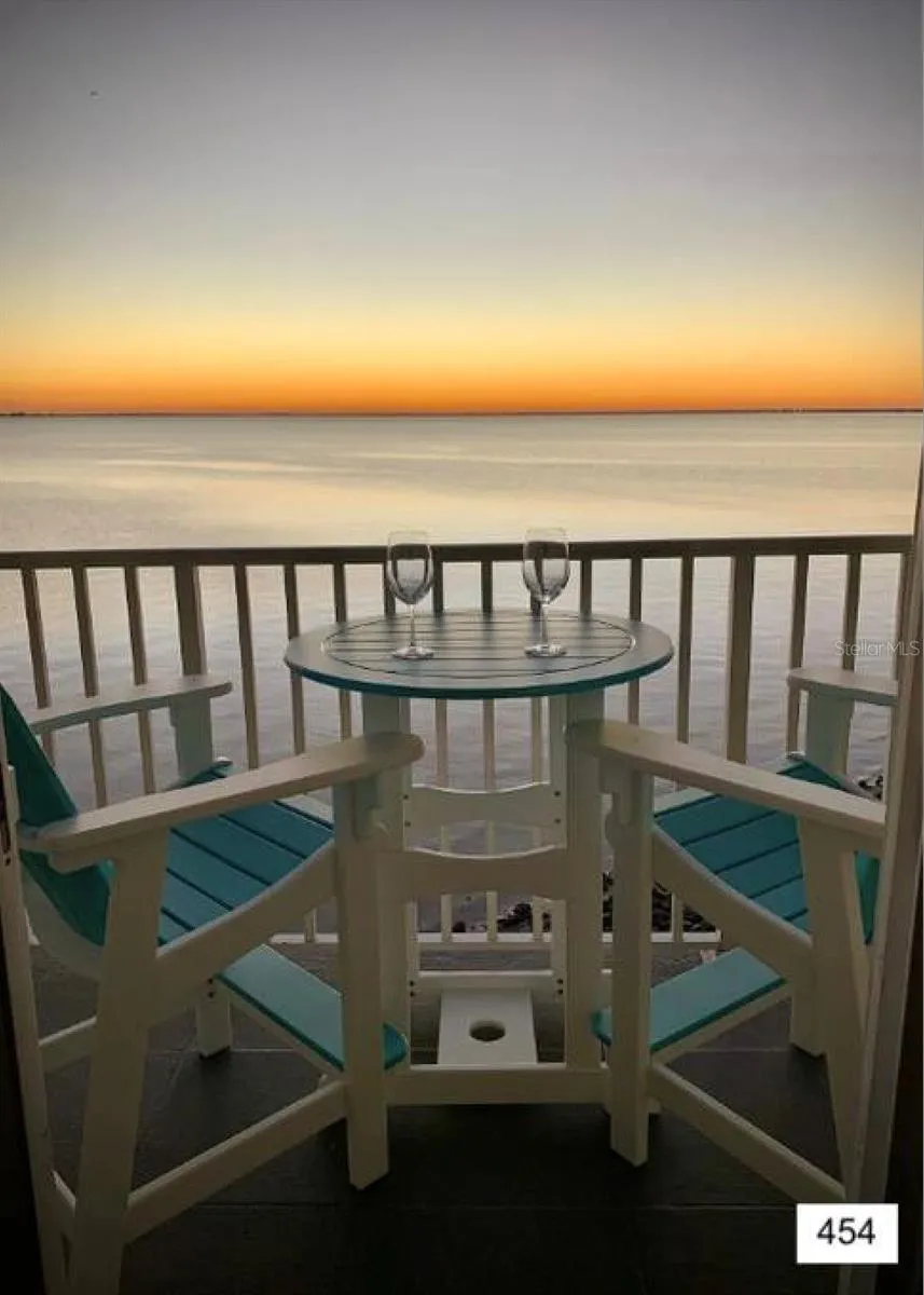 2506 ROCKY POINT DRIVE #454 Tampa, FL 33607