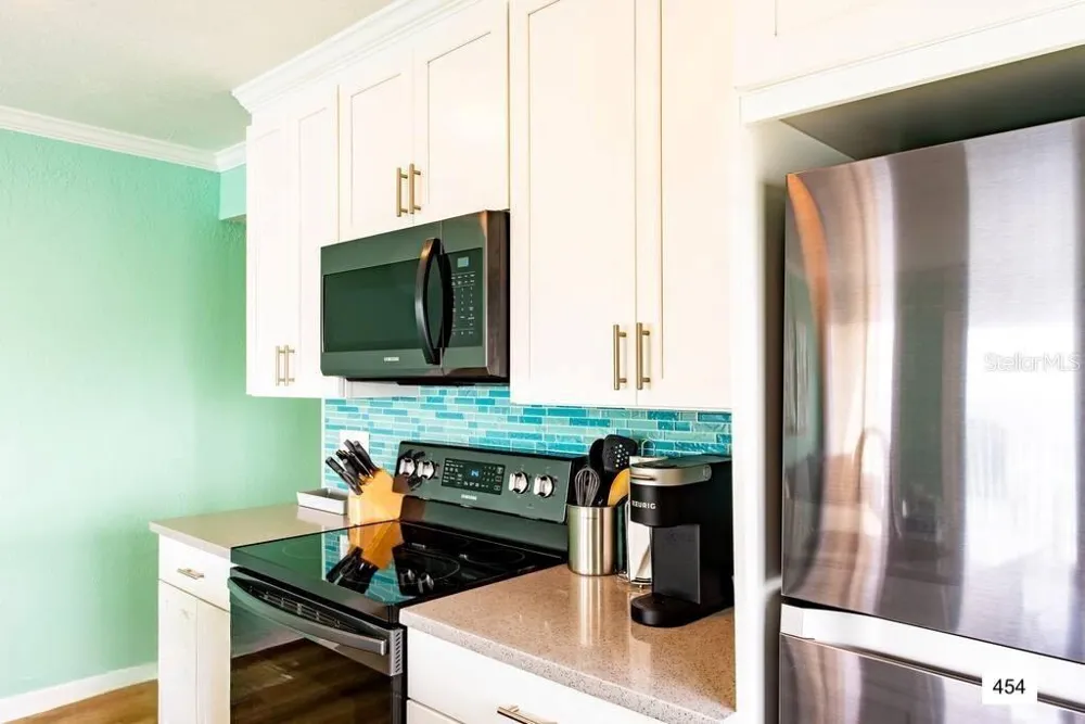 2506 ROCKY POINT DRIVE #454 Tampa, FL 33607
