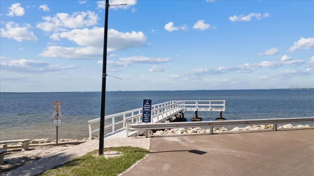 2506 ROCKY POINT DRIVE #454 Tampa, FL 33607