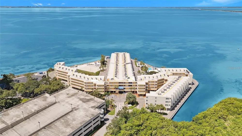 2506 ROCKY POINT DRIVE #454 Tampa, FL 33607