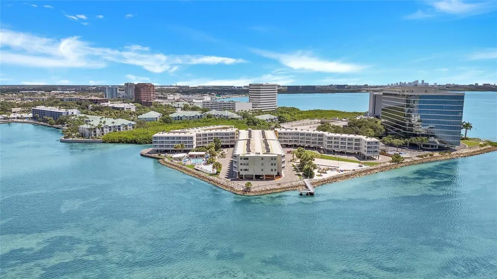 2506 ROCKY POINT DRIVE #454 Tampa, FL 33607