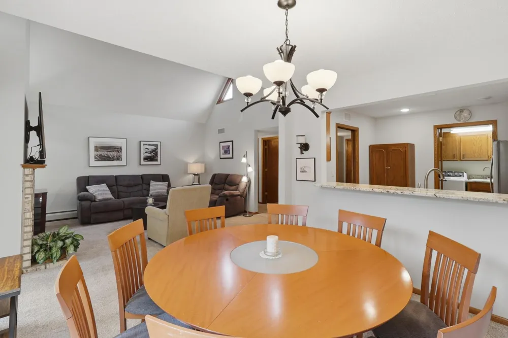 6100 Auto Club Road #305 Bloomington, MN 55438