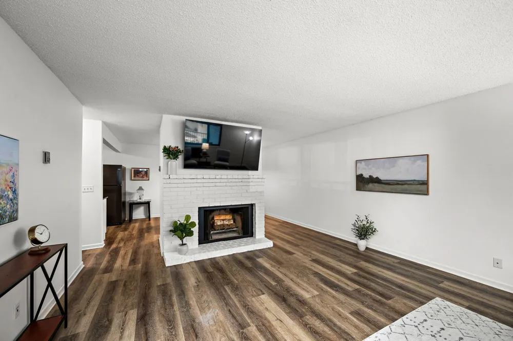 350 Shelard Parkway #106 Saint Louis Park, MN 55426