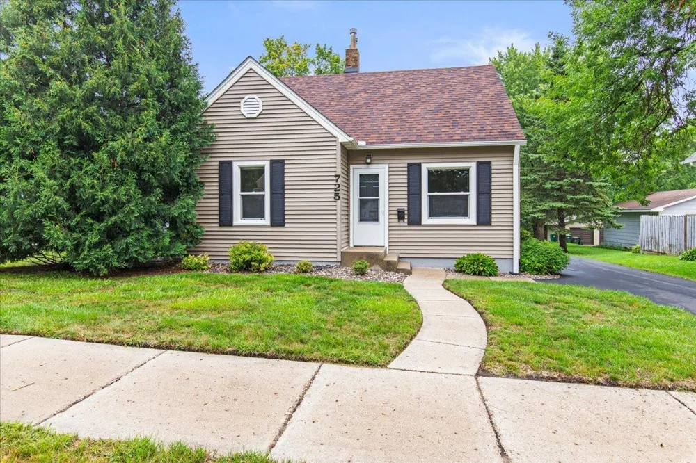 725 4th Avenue SW Hutchinson, MN 55350