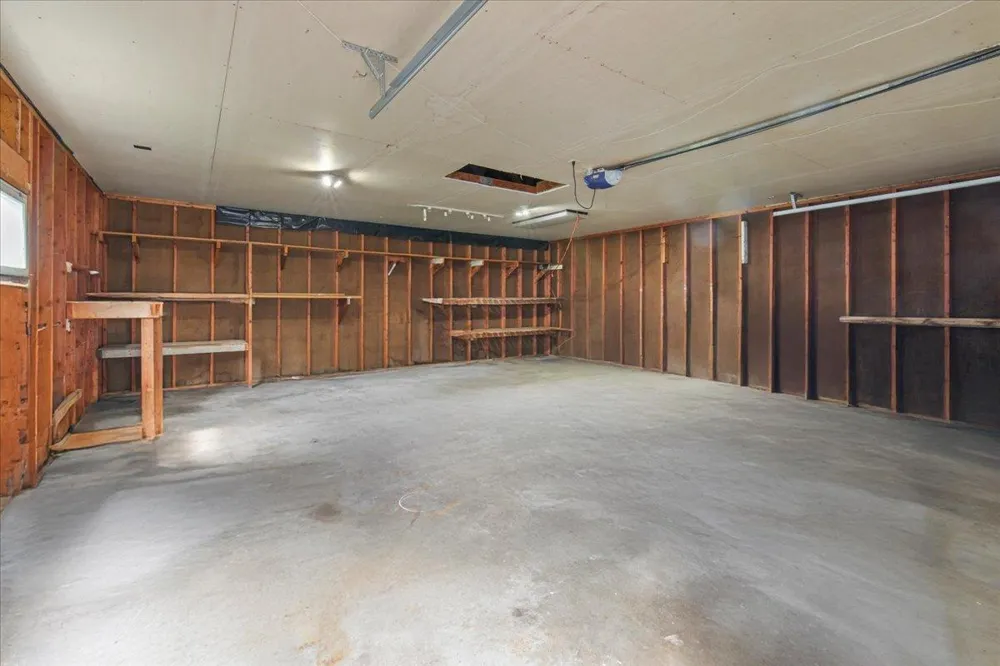 725 4th Avenue SW Hutchinson, MN 55350