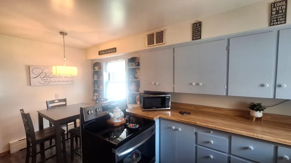1201 Mountain Avenue Walhalla, ND 58282