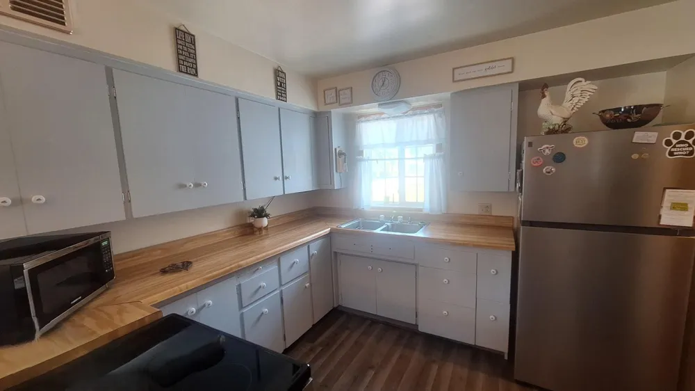 1201 Mountain Avenue Walhalla, ND 58282