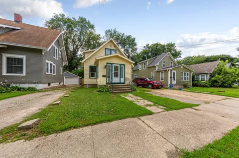 518 E 5th Street