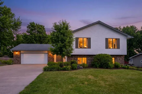 4027 Elmwood Drive