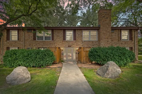 4600 Cedar Lake Road S #2