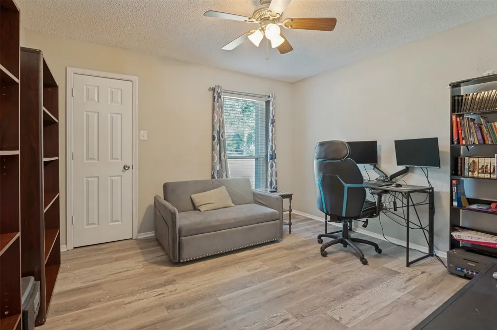 3217 Meadow Wood Lane Bedford, TX 76021