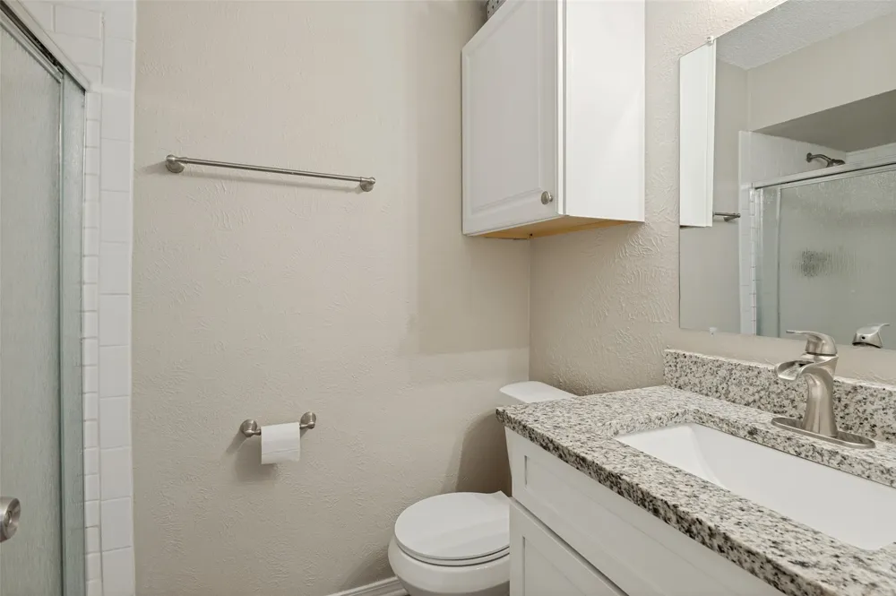 3217 Meadow Wood Lane Bedford, TX 76021