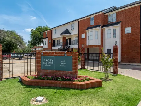 600 Bagby Avenue #4C