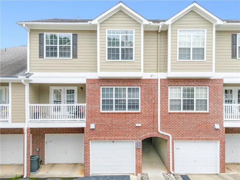 5106 Woodland Lane