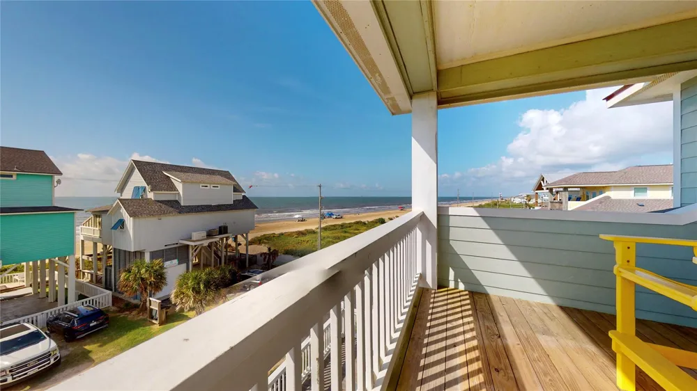 2809 Tradewind Lane Crystal Beach, TX 77650