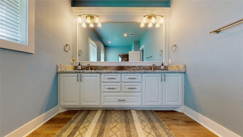 2809 Tradewind Lane Crystal Beach, TX 77650