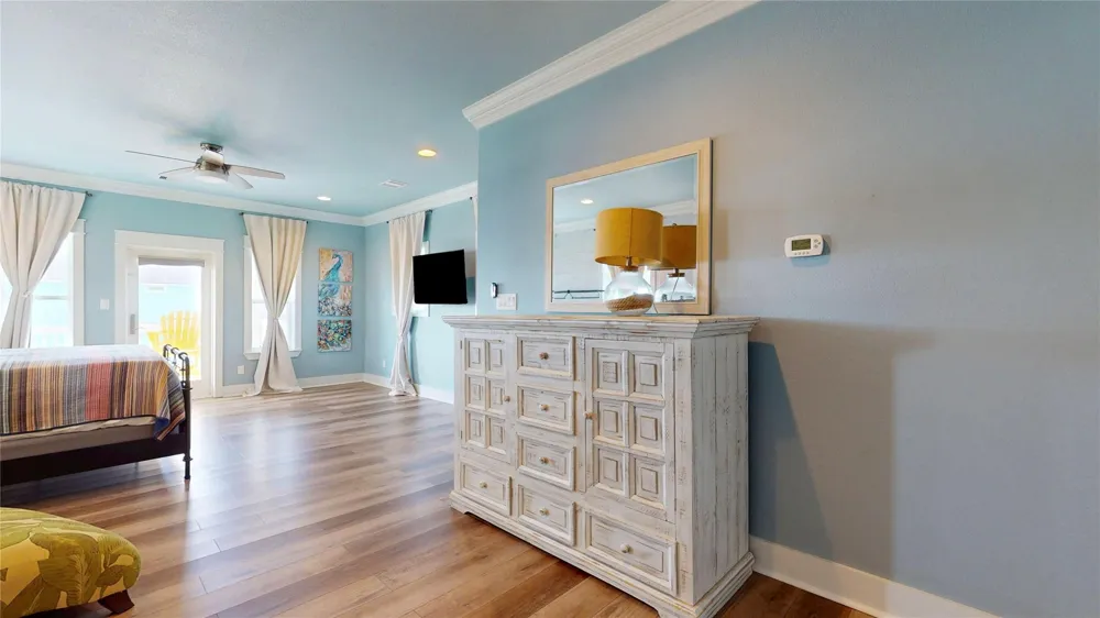 2809 Tradewind Lane Crystal Beach, TX 77650
