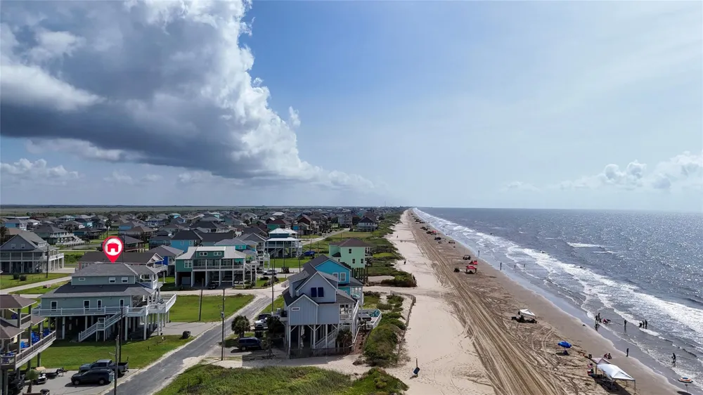 2809 Tradewind Lane Crystal Beach, TX 77650