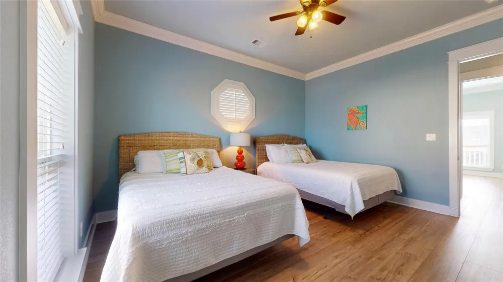 2809 Tradewind Lane Crystal Beach, TX 77650