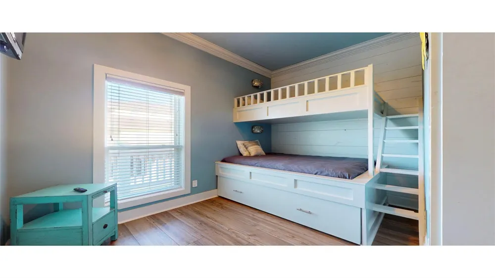2809 Tradewind Lane Crystal Beach, TX 77650