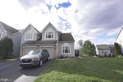 2041 GREENES WAY CIRCLE
