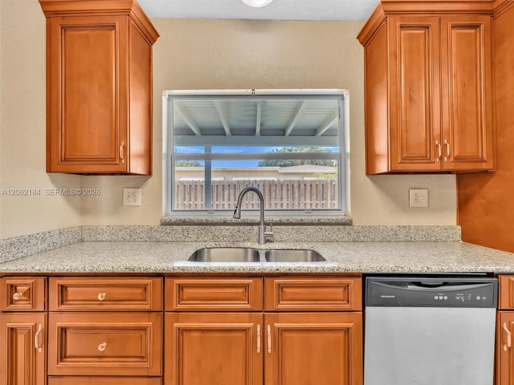 1065 NW 68th Ter Margate, FL 33063