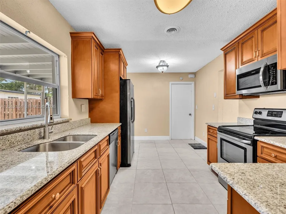 1065 NW 68th Ter Margate, FL 33063