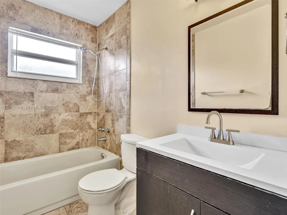 1065 NW 68th Ter Margate, FL 33063