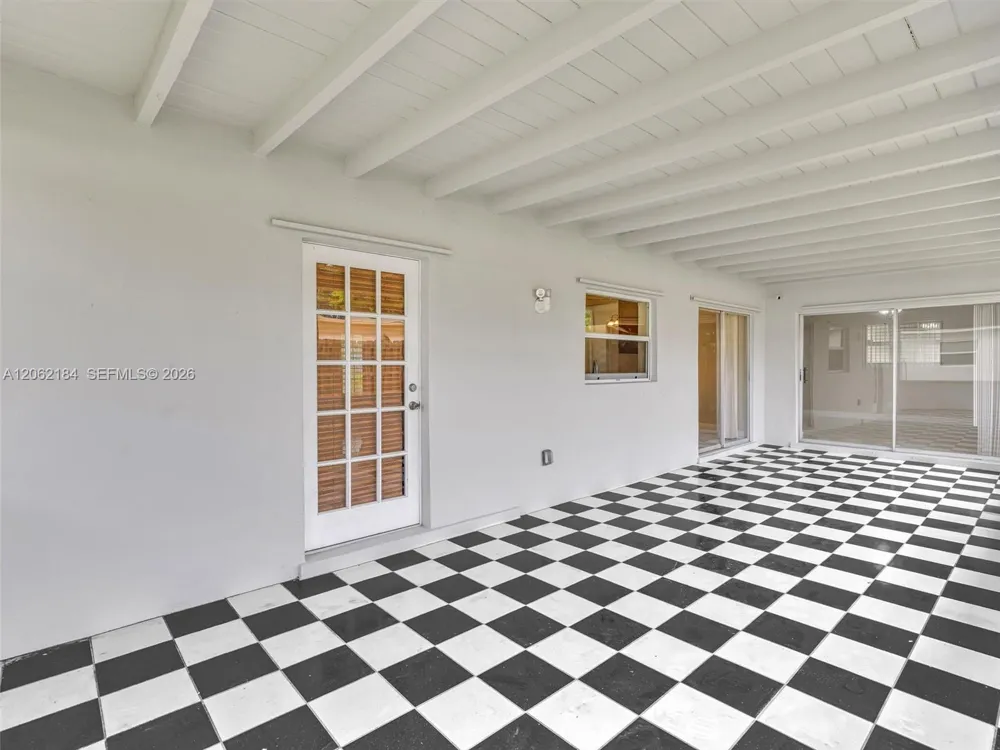 1065 NW 68th Ter Margate, FL 33063