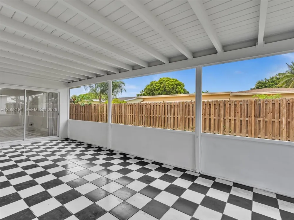 1065 NW 68th Ter Margate, FL 33063