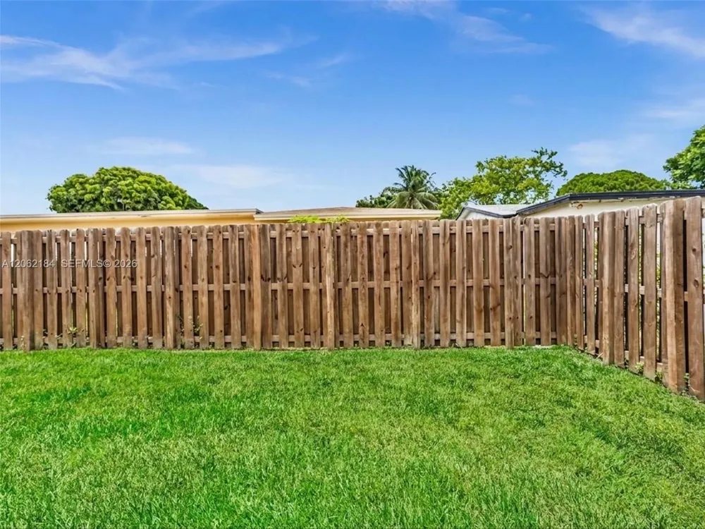 1065 NW 68th Ter Margate, FL 33063