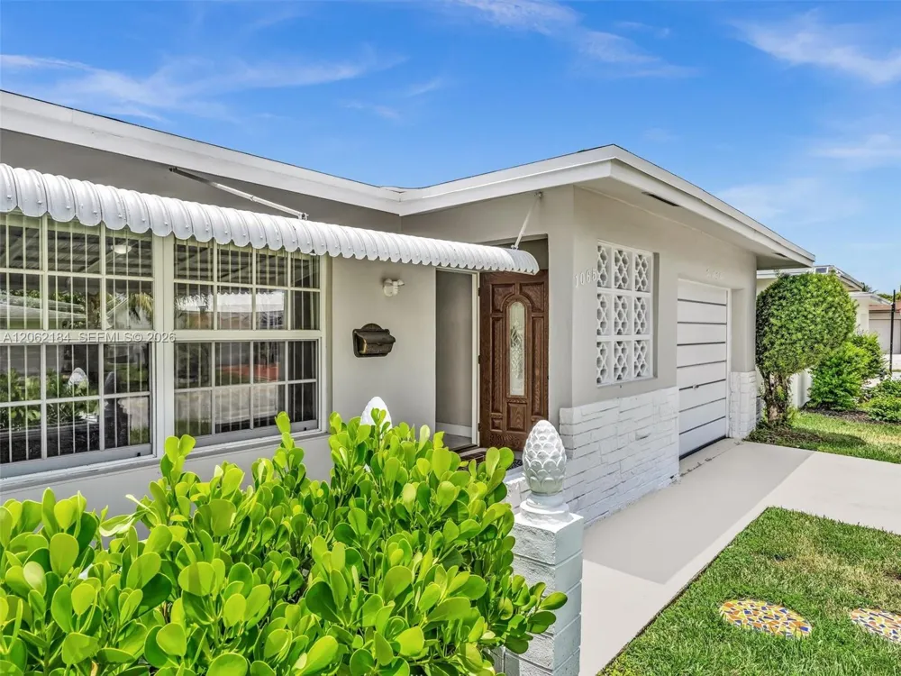 1065 NW 68th Ter Margate, FL 33063