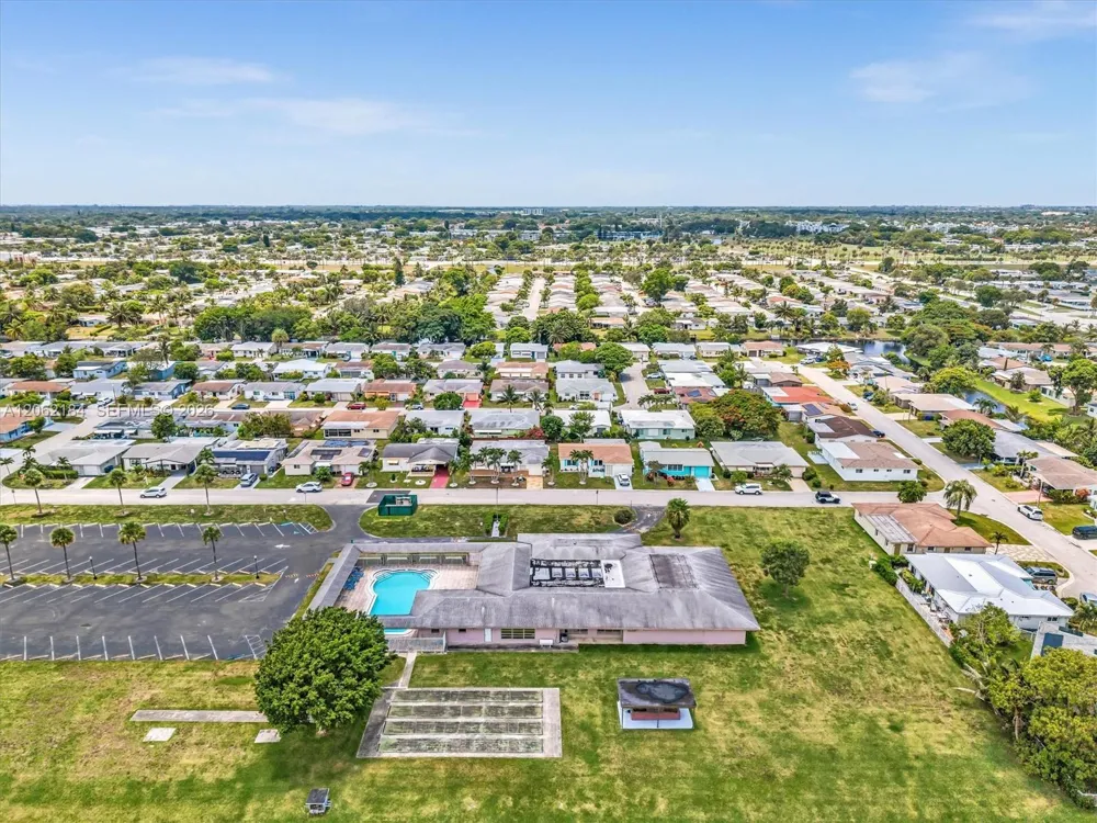 1065 NW 68th Ter Margate, FL 33063