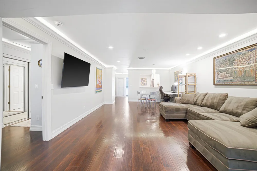 85 PELICAN POINTE DRIVE #203 Delray Beach, FL 33483