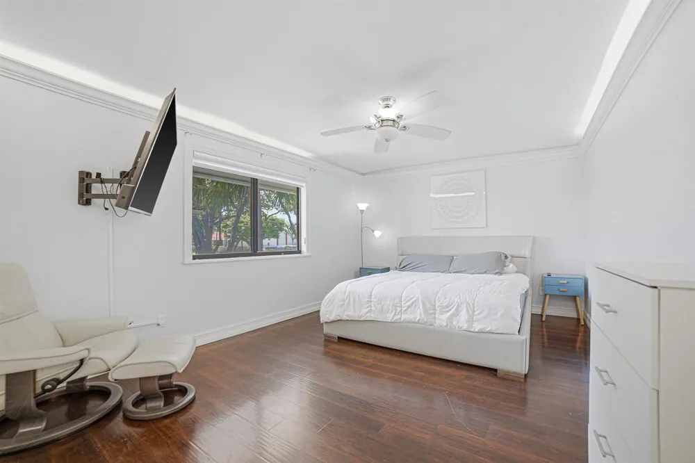 85 PELICAN POINTE DRIVE #203 Delray Beach, FL 33483