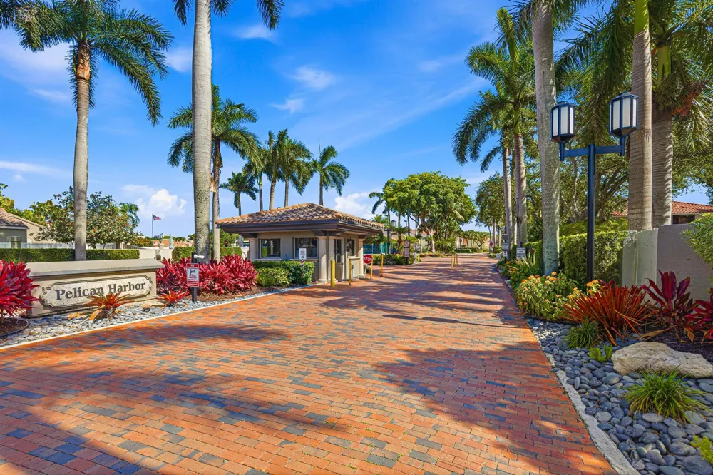 85 PELICAN POINTE DRIVE #203 Delray Beach, FL 33483