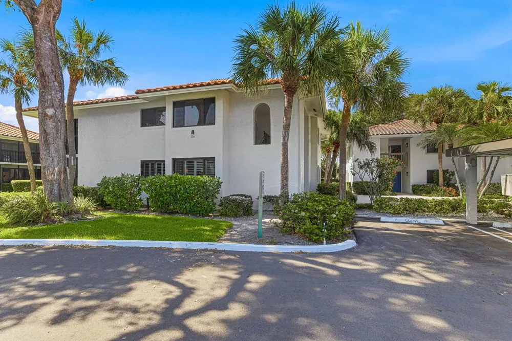 85 PELICAN POINTE DRIVE #203 Delray Beach, FL 33483