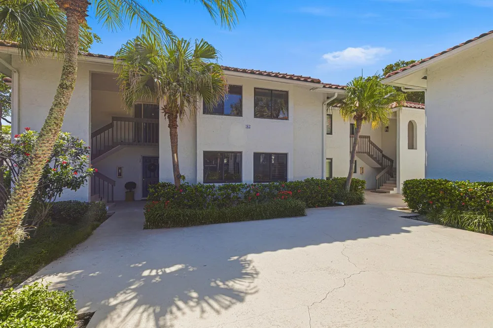 85 PELICAN POINTE DRIVE #203 Delray Beach, FL 33483