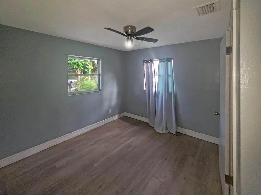 715 10TH STREET Fort Pierce, FL 34950