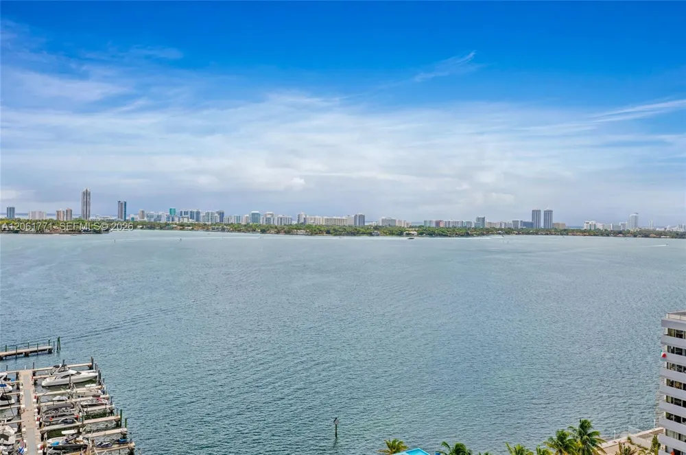 7601 E Treasure Dr #1809 North Bay Village, FL 33141