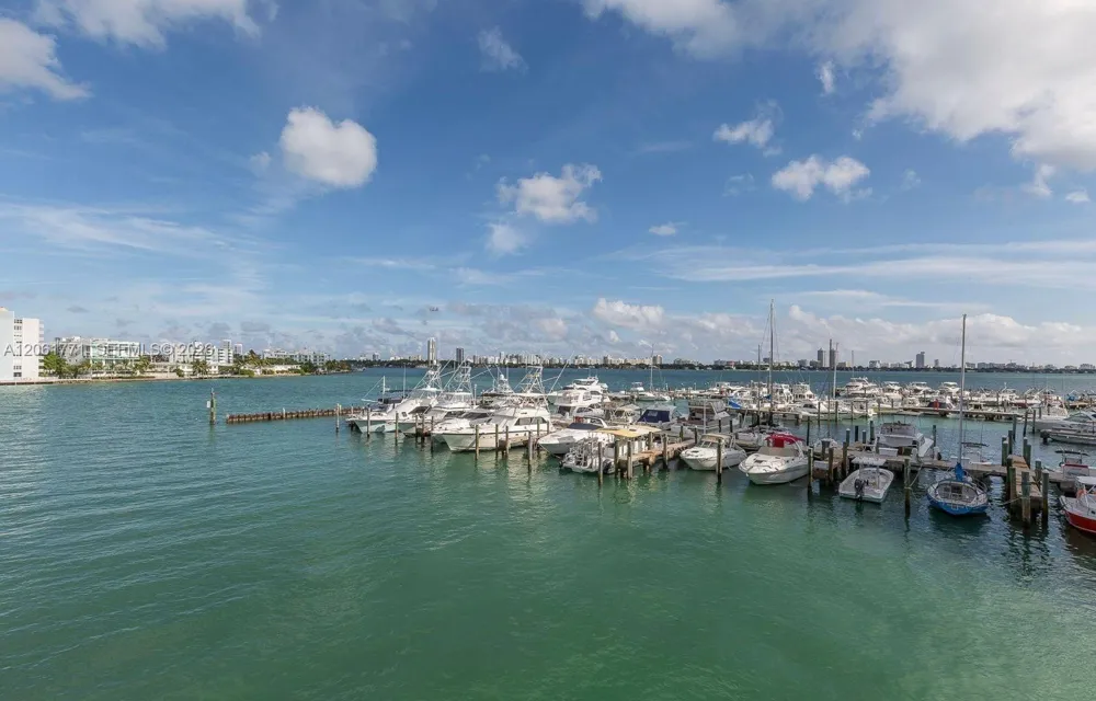 7601 E Treasure Dr #1809 North Bay Village, FL 33141