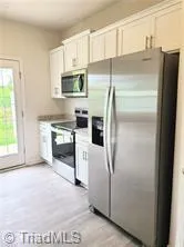 1158 Evelynnview Lane Kernersville, NC 27284
