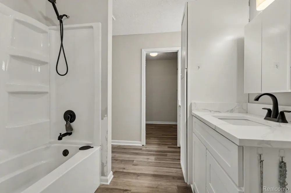 1253 Harper Road Alaiedon Township, MI 48854
