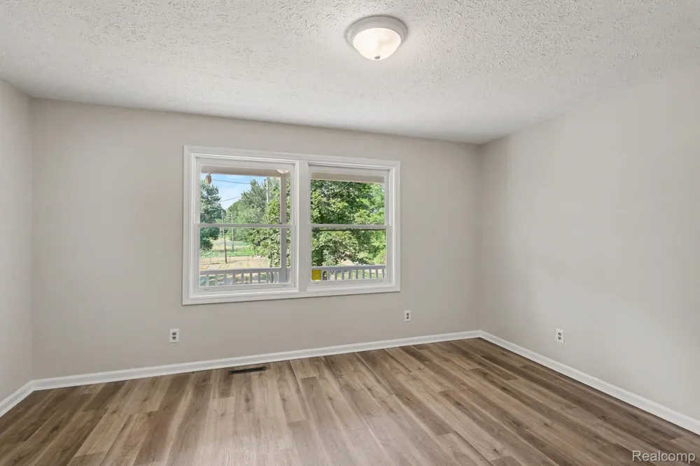 1253 Harper Road Alaiedon Township, MI 48854