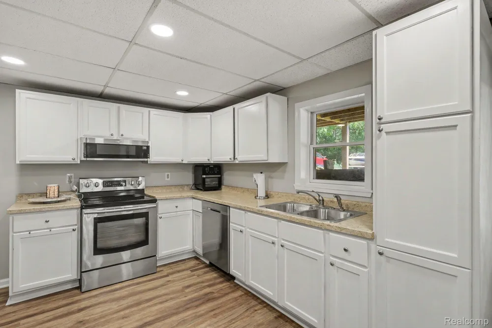 1253 Harper Road Alaiedon Township, MI 48854