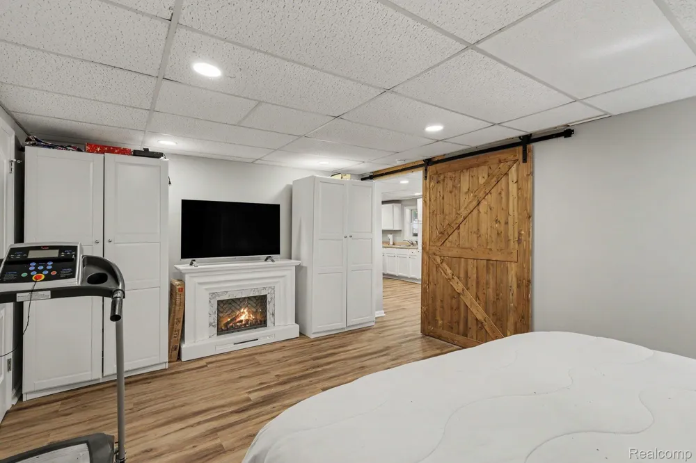 1253 Harper Road Alaiedon Township, MI 48854